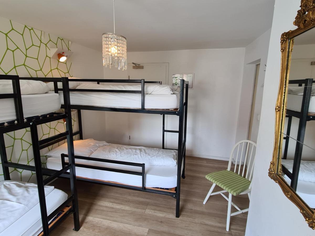 Weltempfaenger Backpacker Hostel Colonia Camas de albergue foto